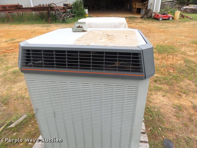image for item DE9573 Trane 1200 high efficiency heat pump