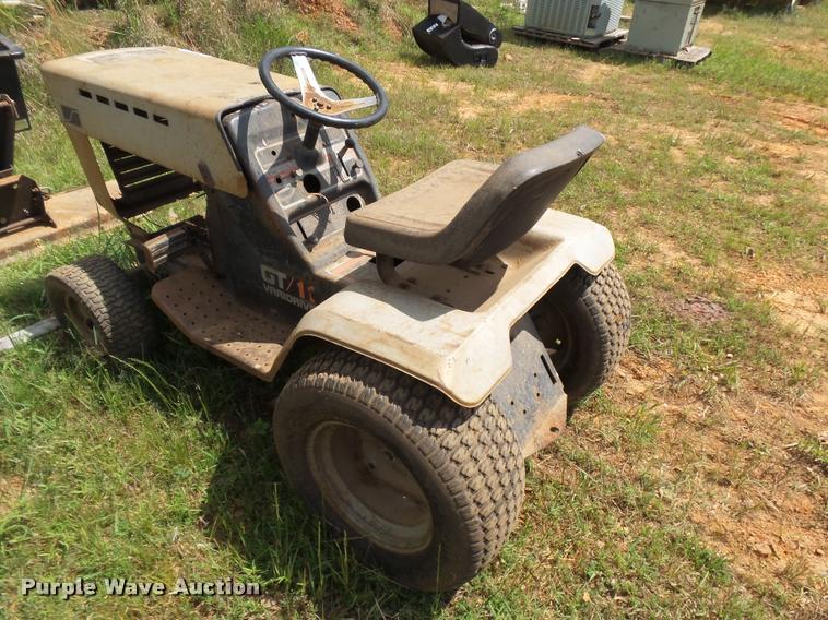 image for item DE9575 Sears lawn tractor