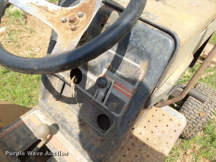 image for item DE9575 Sears lawn tractor