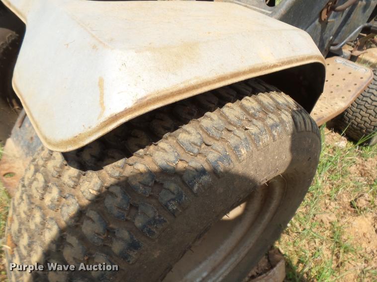 image for item DE9575 Sears lawn tractor