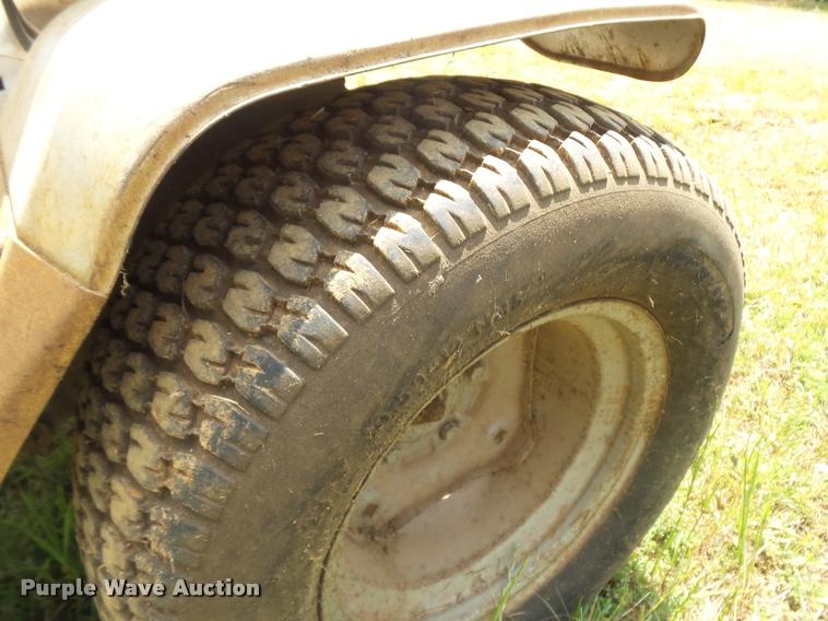 image for item DE9575 Sears lawn tractor
