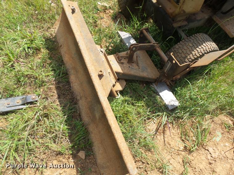 image for item DE9575 Sears lawn tractor