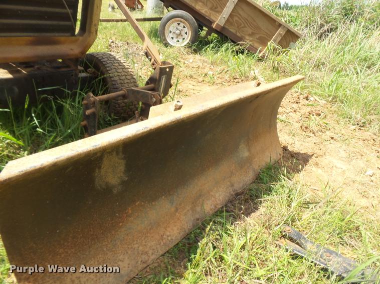 image for item DE9575 Sears lawn tractor
