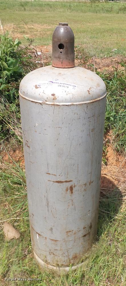 image for item DE9578 Propane bottle
