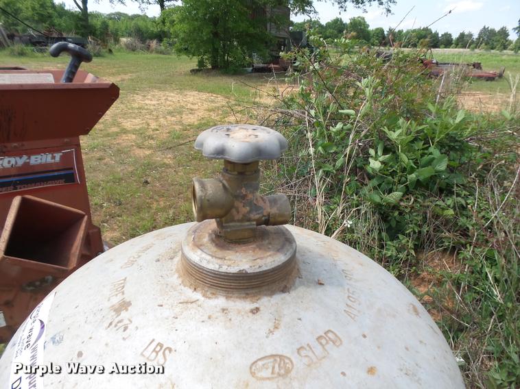image for item DE9578 Propane bottle