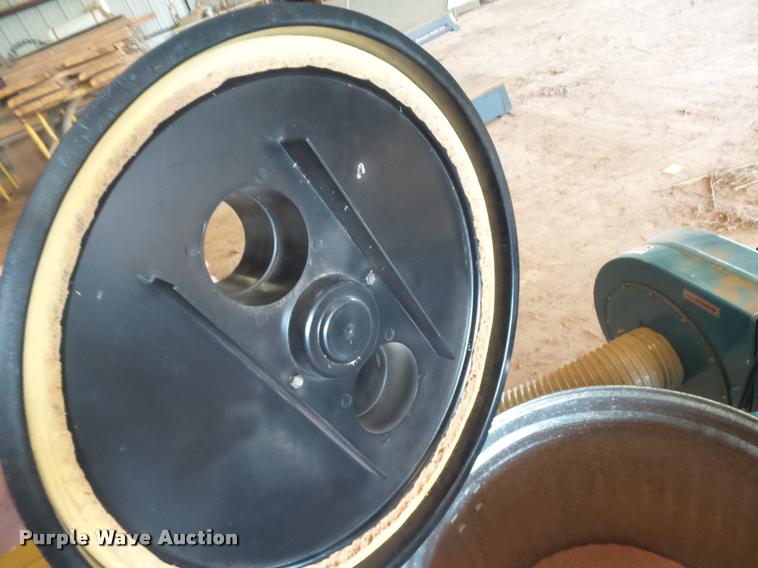 image for item DE9583 Cummins dust collector