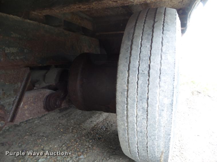 image for item DH9281 1998 Wabash dry van trailer