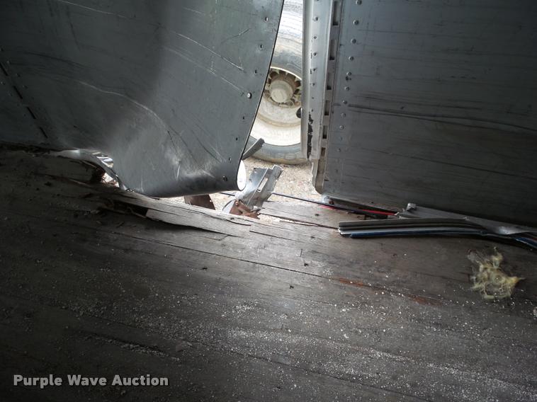 image for item DH9281 1998 Wabash dry van trailer