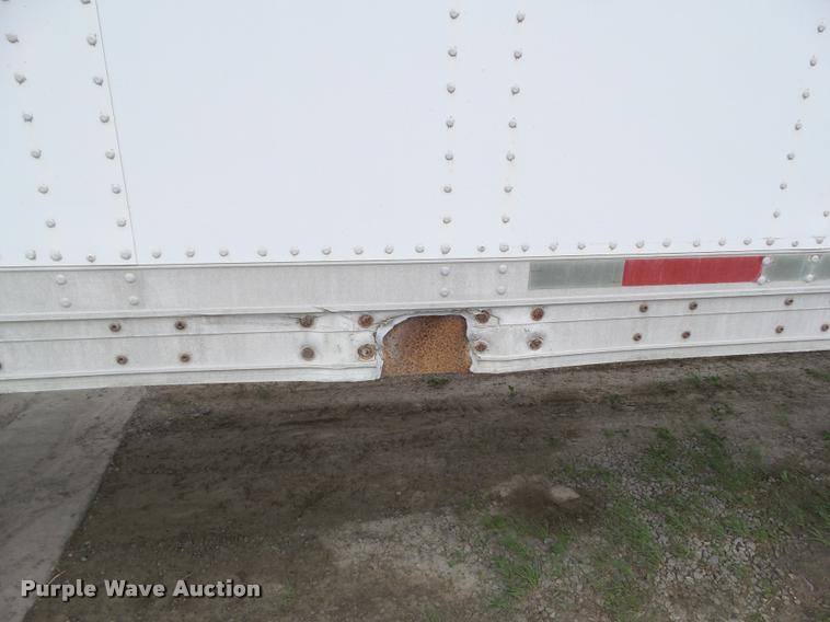 image for item DH9282 1998 Fruehauf dry van trailer