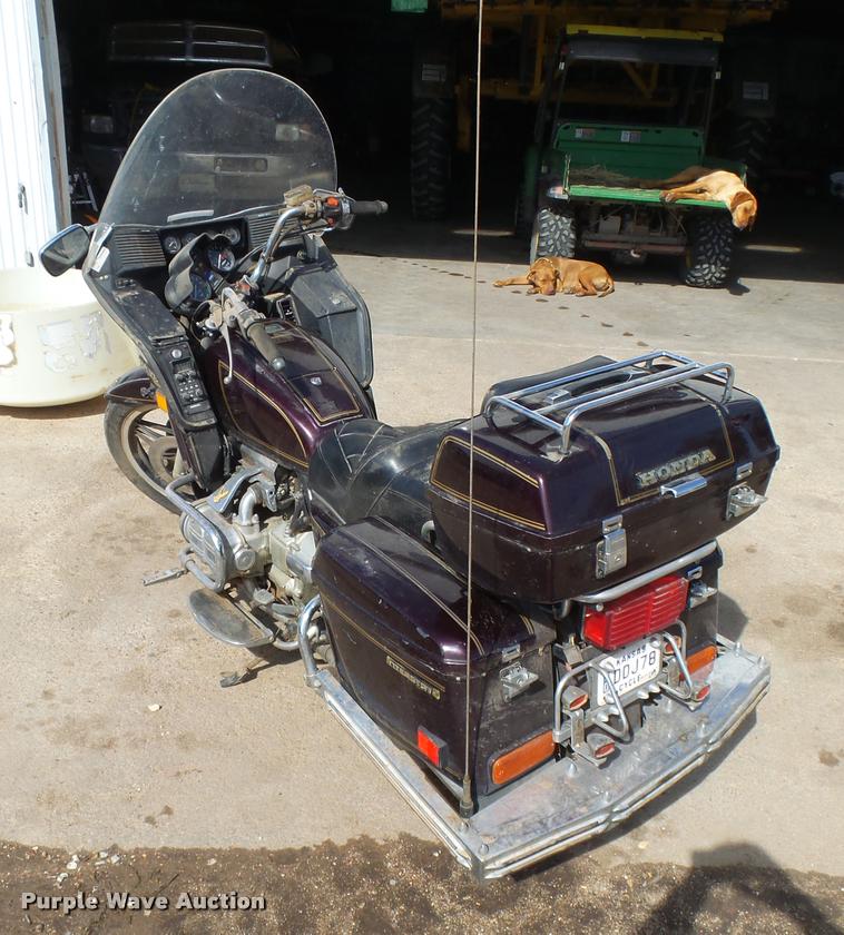 image for item DI9712 1980 Honda Goldwing motorcycle