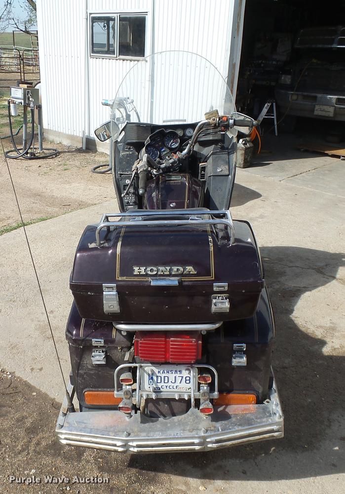 image for item DI9712 1980 Honda Goldwing motorcycle