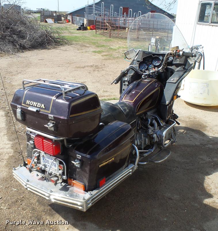 image for item DI9712 1980 Honda Goldwing motorcycle