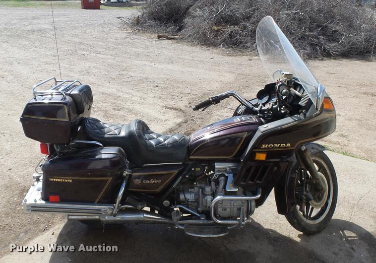 image for item DI9712 1980 Honda Goldwing motorcycle