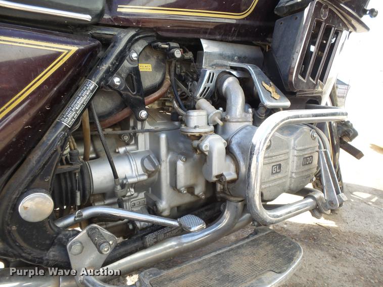 image for item DI9712 1980 Honda Goldwing motorcycle