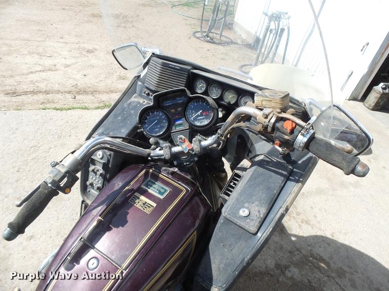 image for item DI9712 1980 Honda Goldwing motorcycle