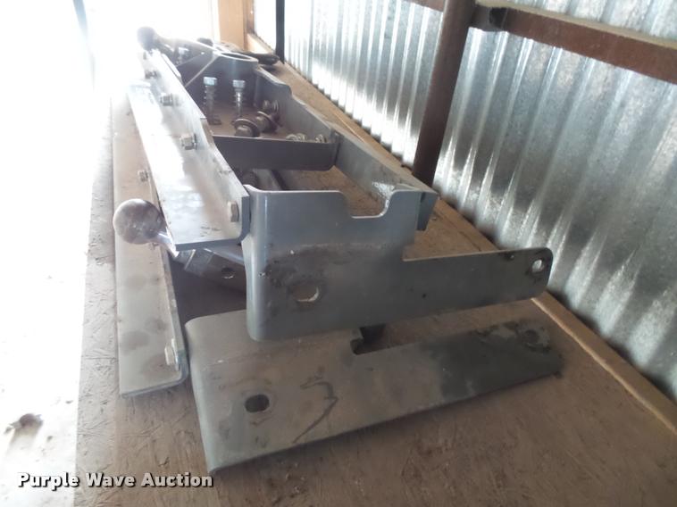 image for item DI9734 (2) B&W fifth wheel hitches