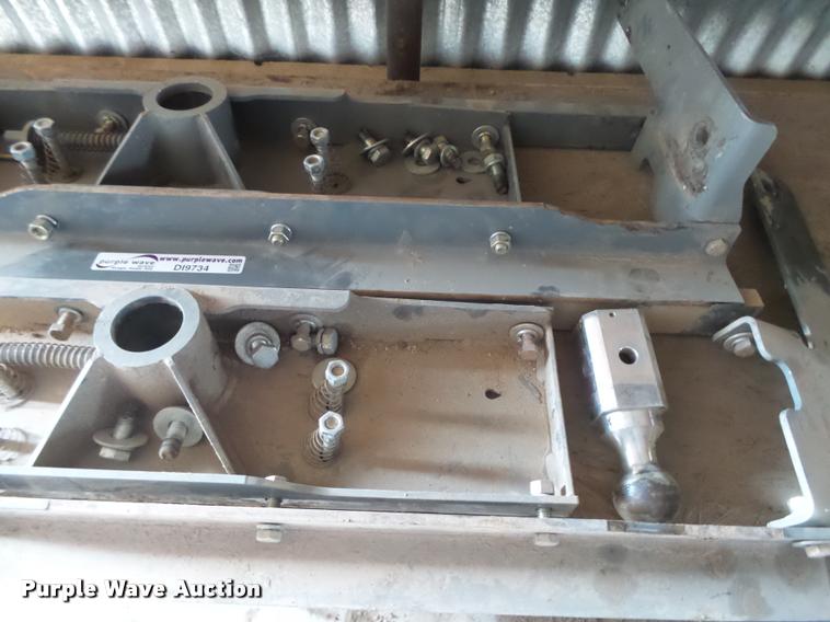 image for item DI9734 (2) B&W fifth wheel hitches