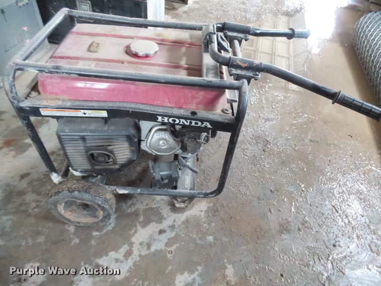 image for item DI9737 (2) Honda EMS6500SX generators