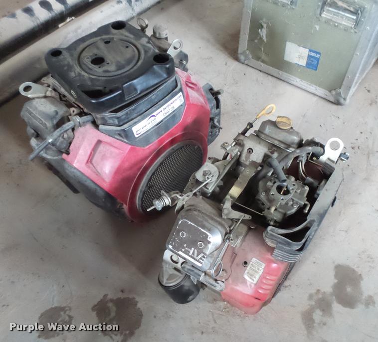 image for item DI9738 (2) Briggs & Stratton Vanguard gas engines