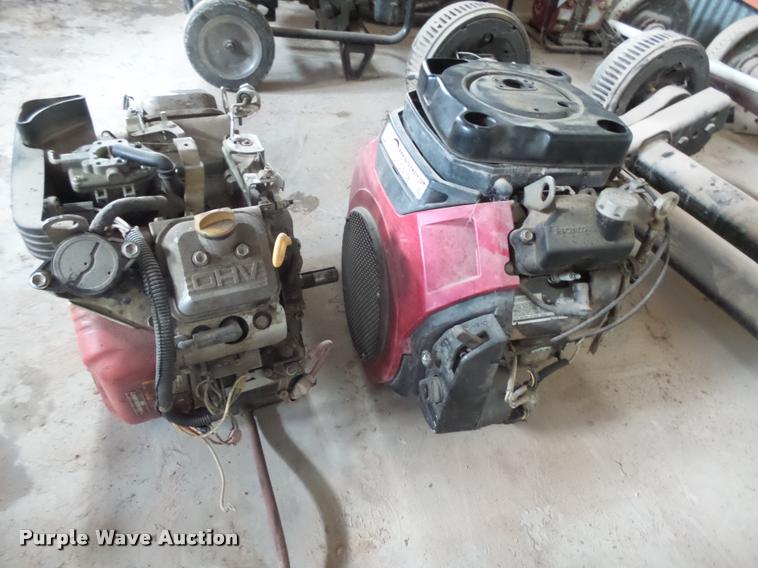 image for item DI9738 (2) Briggs & Stratton Vanguard gas engines