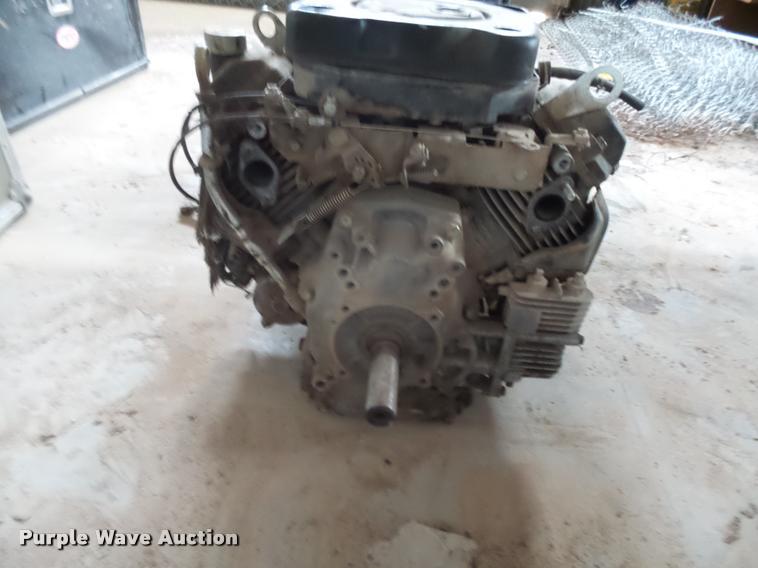 image for item DI9738 (2) Briggs & Stratton Vanguard gas engines