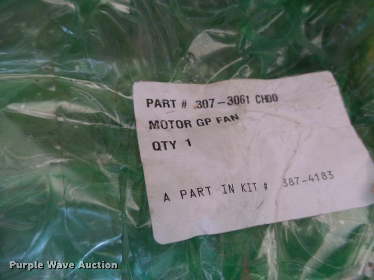 image for item DI9742 320E track hoe teeth