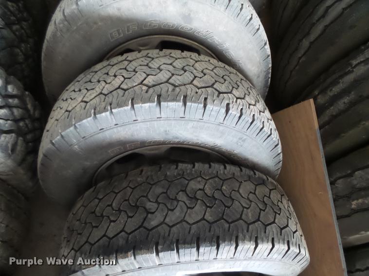 image for item DI9743 (5) Ford wheels and tires