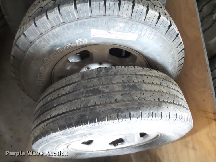 image for item DI9743 (5) Ford wheels and tires