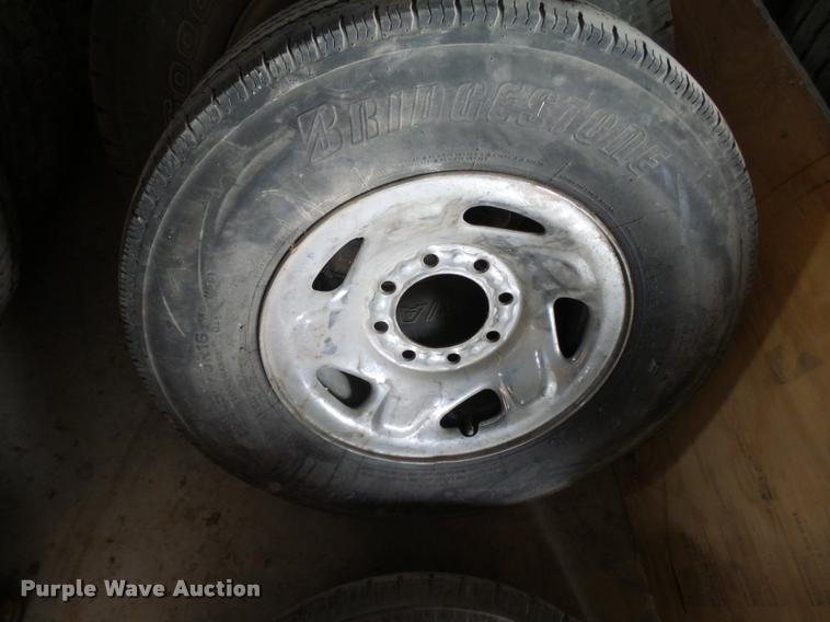 image for item DI9743 (5) Ford wheels and tires