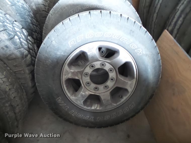 image for item DI9743 (5) Ford wheels and tires