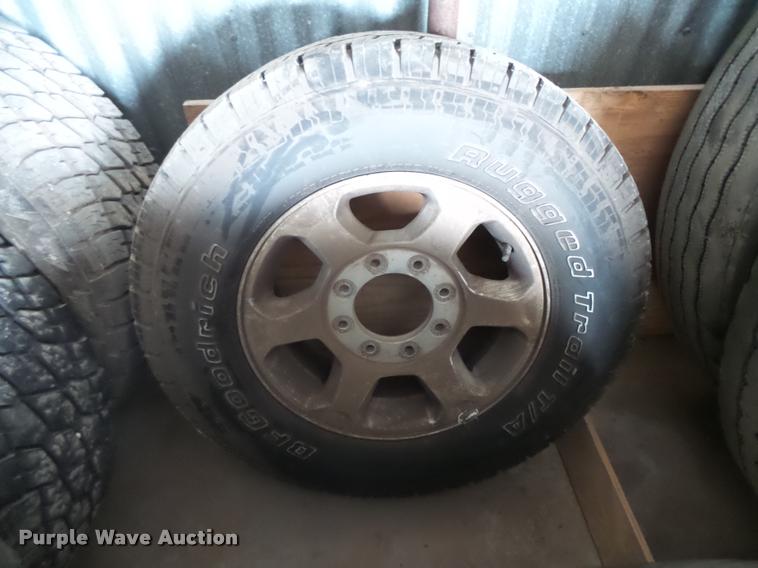 image for item DI9743 (5) Ford wheels and tires