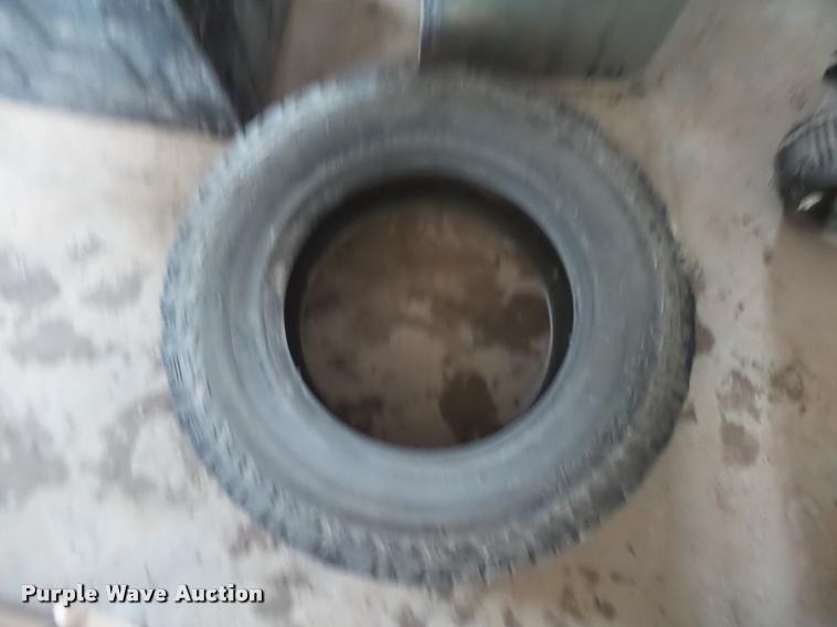 image for item DI9744 (8) tires