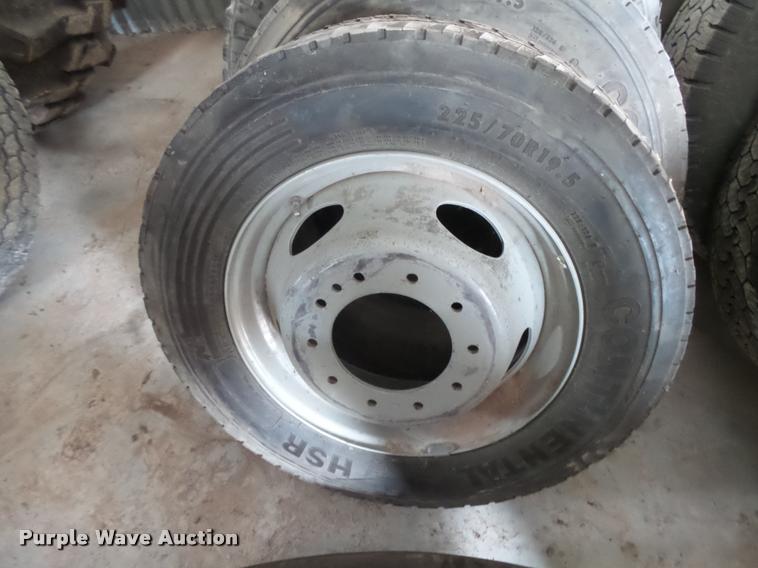 image for item DI9744 (8) tires