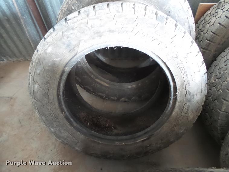 image for item DI9744 (8) tires