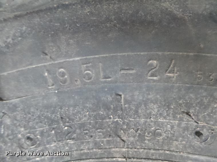 image for item DI9745 Constellation 19.5L-24 tire