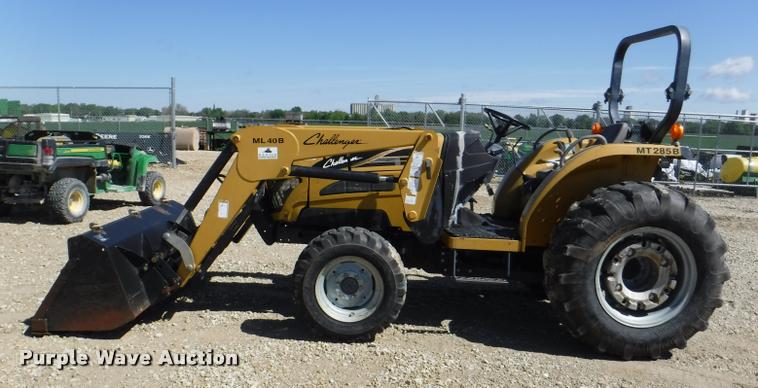 image for item DJ9022 2006 Challenger MT285B MFWD tractor