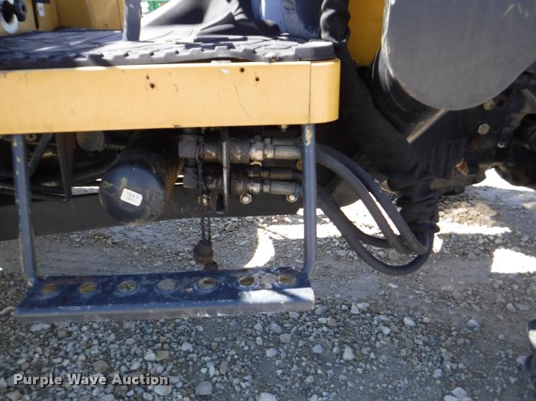 image for item DJ9022 2006 Challenger MT285B MFWD tractor