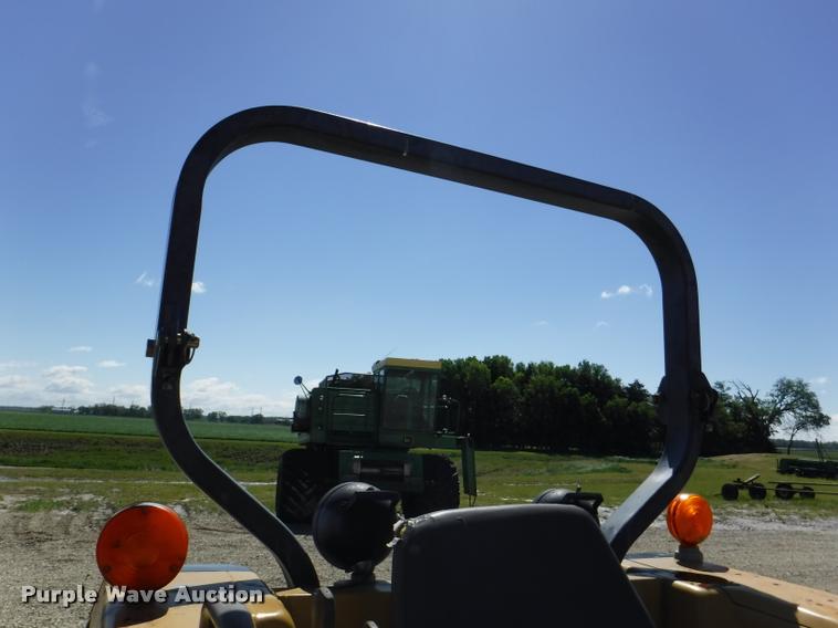 image for item DJ9022 2006 Challenger MT285B MFWD tractor