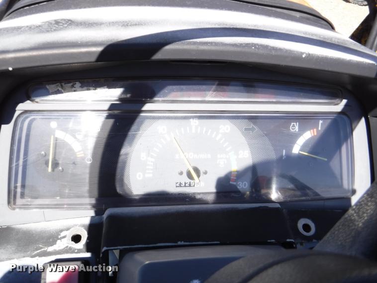 image for item DJ9022 2006 Challenger MT285B MFWD tractor