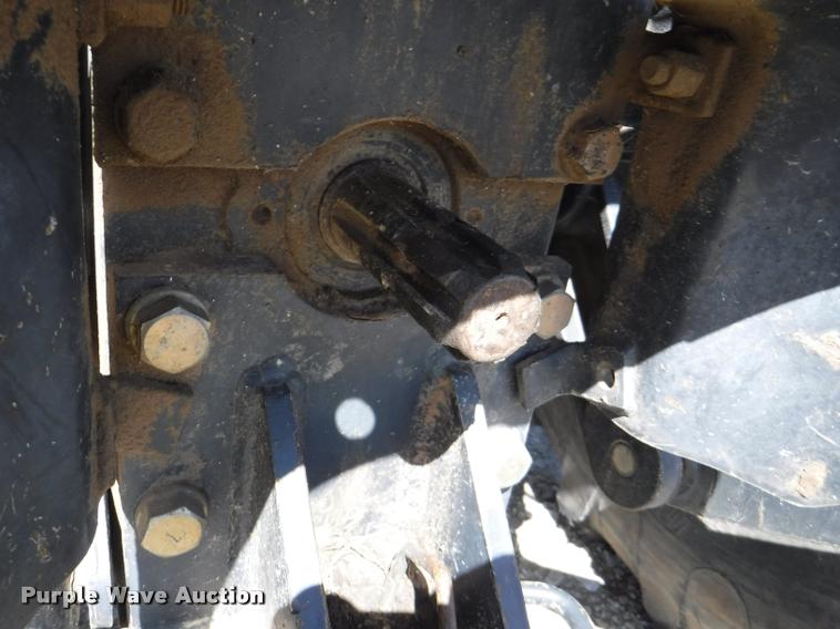 image for item DJ9022 2006 Challenger MT285B MFWD tractor