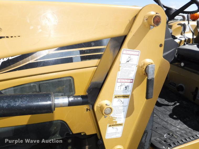 image for item DJ9022 2006 Challenger MT285B MFWD tractor