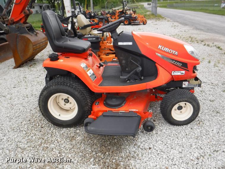 image for item DJ9056 Kubota GR2110 lawn mower