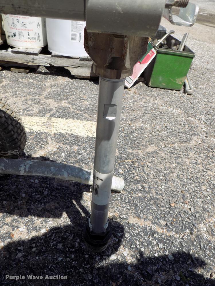 image for item DJ9859 Titan 740i high rider airless paint sprayer