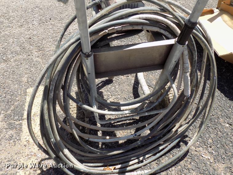 image for item DJ9859 Titan 740i high rider airless paint sprayer