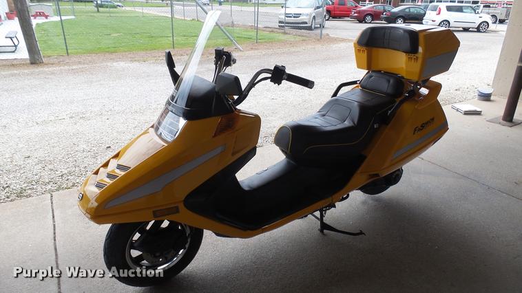 image for item DQ9194 2009 Chunfeng CF250T scooter