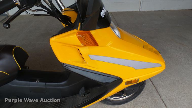 image for item DQ9194 2009 Chunfeng CF250T scooter