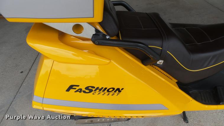 image for item DQ9194 2009 Chunfeng CF250T scooter