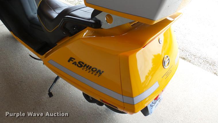 image for item DQ9194 2009 Chunfeng CF250T scooter