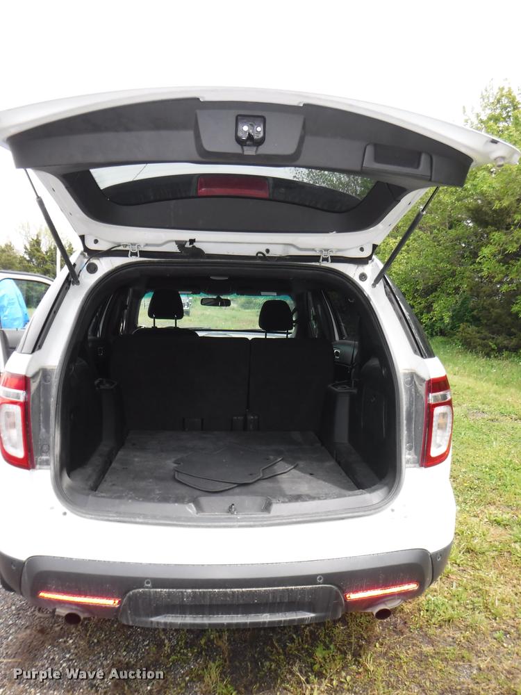 image for item J5696 2013 Ford Explorer Police Interceptor SUV