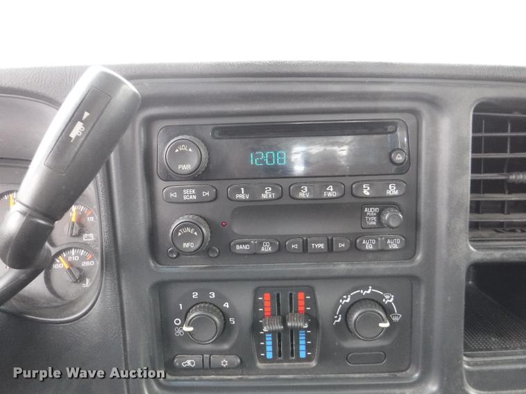 image for item J5697 2006 Chevrolet Silverado 1500 Ext. Cab pickup truck